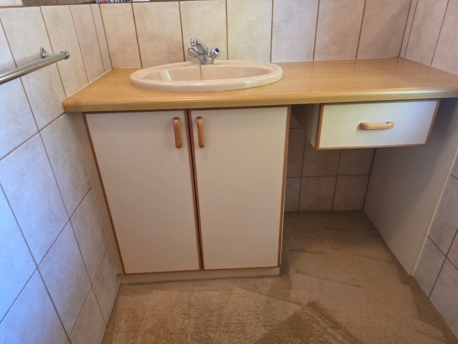  Bedroom Property for Sale in West Bank Western Cape